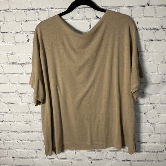 Pink Lily V-Neck Short Sleeve Top - Picture 2 of 4